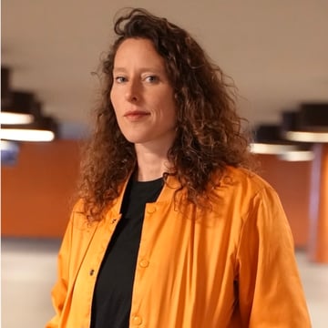 Sonja Peteranderl Portrait-2